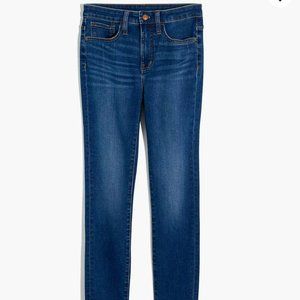 Madewell Curvy Roadtripper Jeans in Orson Wash